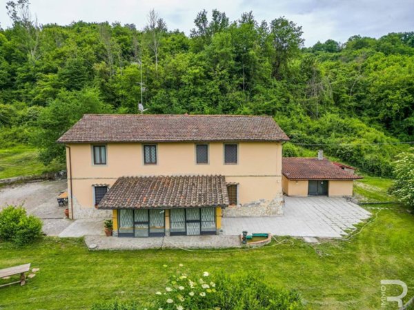 casa indipendente in vendita a Reggello
