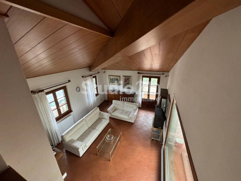 casa indipendente in vendita a Reggello