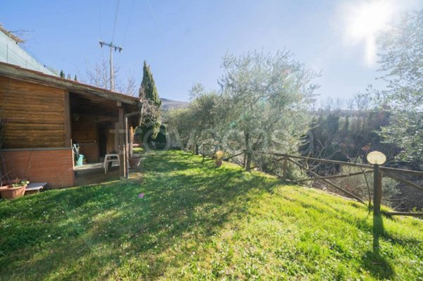 casa indipendente in vendita a Reggello