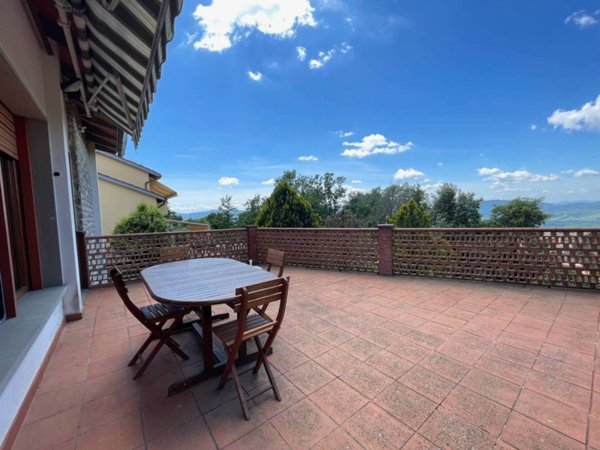 casa indipendente in vendita a Reggello in zona Pietrapiana