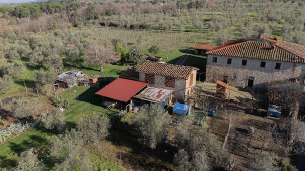 casa indipendente in vendita a Reggello