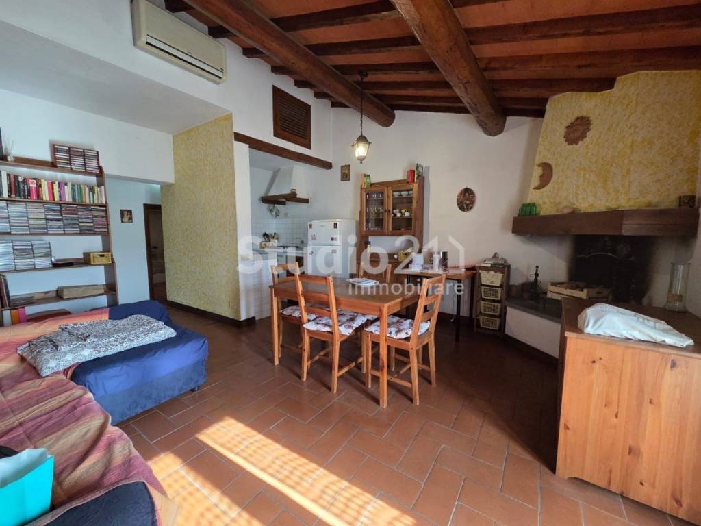 appartamento in vendita a Reggello in zona Donnini