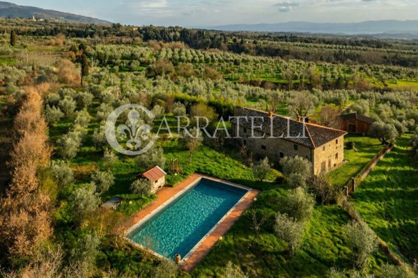 casale in vendita a Reggello