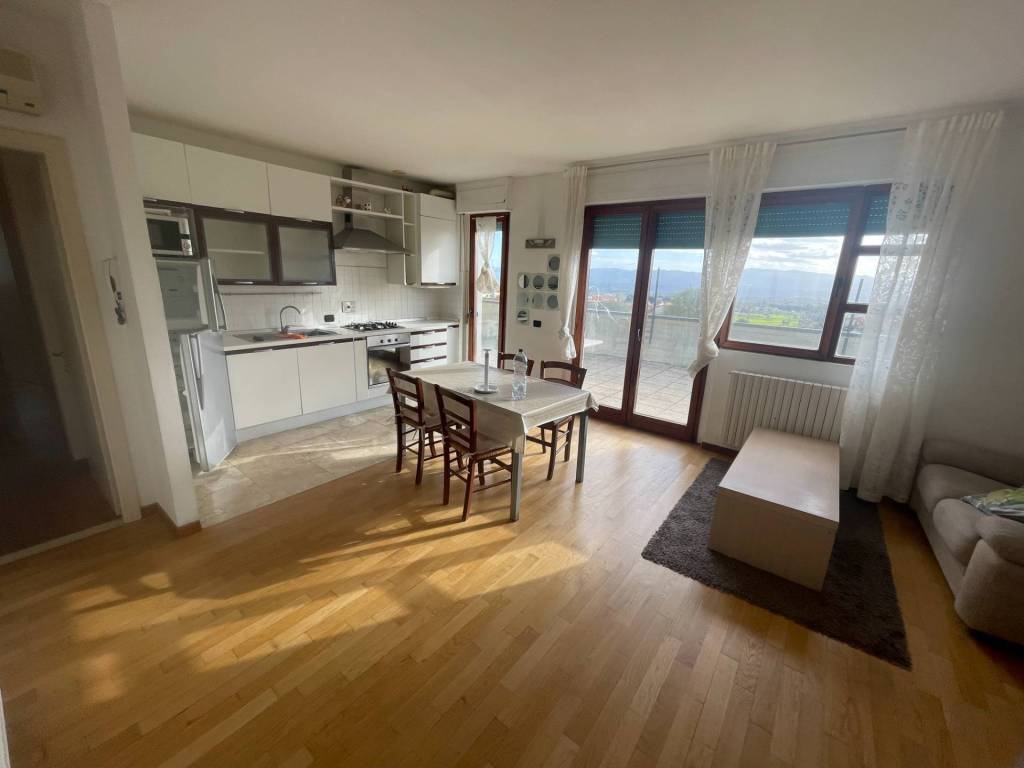 appartamento in vendita a Reggello in zona Cascia