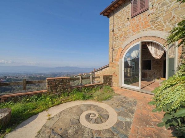 appartamento in vendita a Reggello in zona Pietrapiana