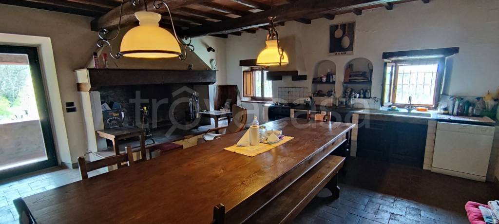 casa indipendente in vendita a Reggello