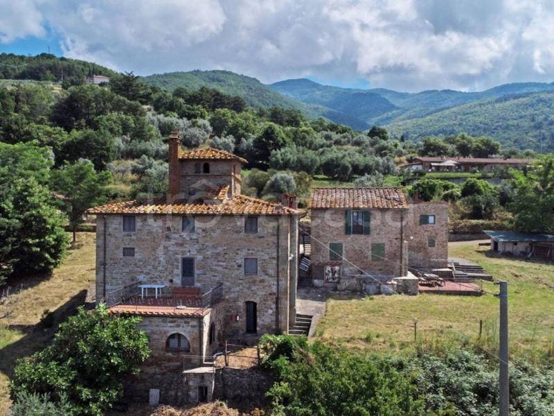 negozio in vendita a Reggello in zona Cascia