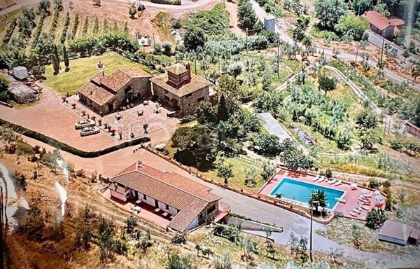 casa indipendente in vendita a Reggello