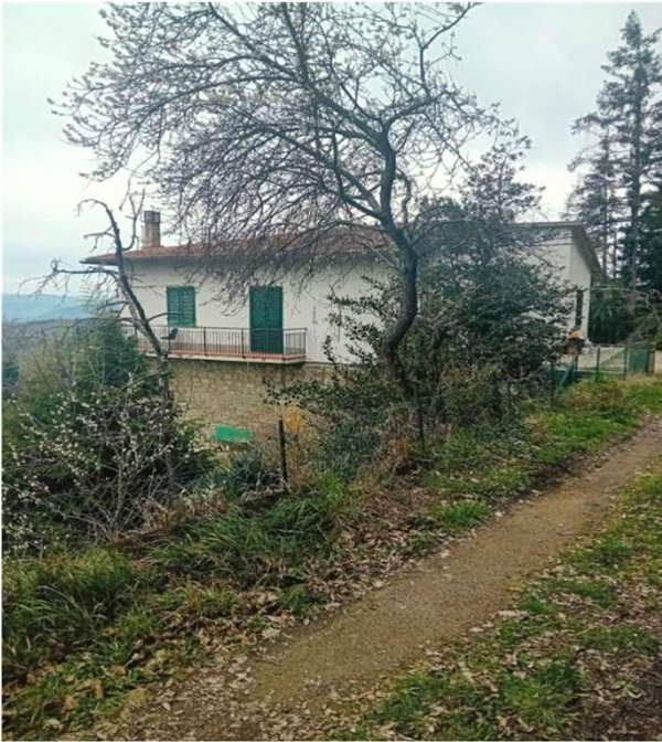 casa indipendente in vendita a Reggello in zona Donnini