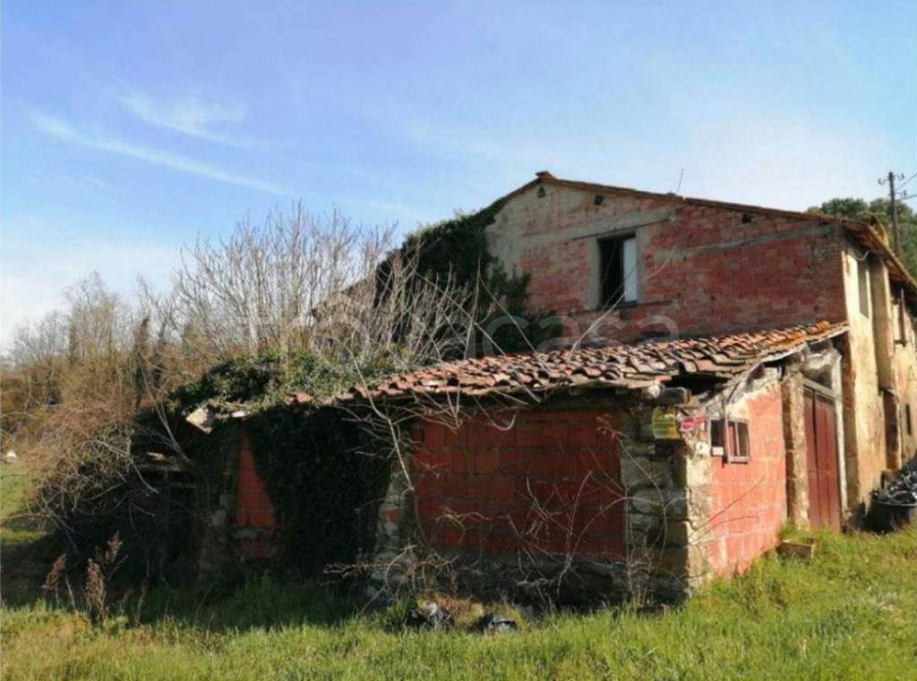 casa indipendente in vendita a Reggello in zona San Clemente