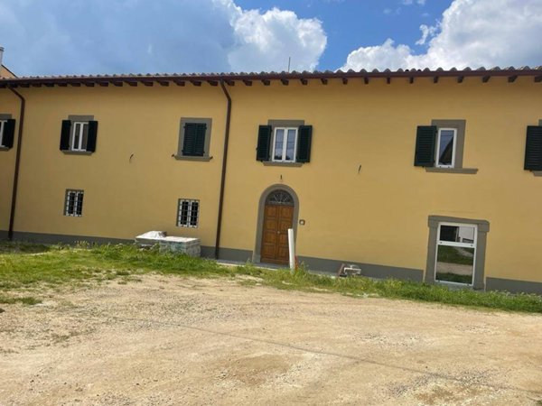 casa indipendente in vendita a Reggello
