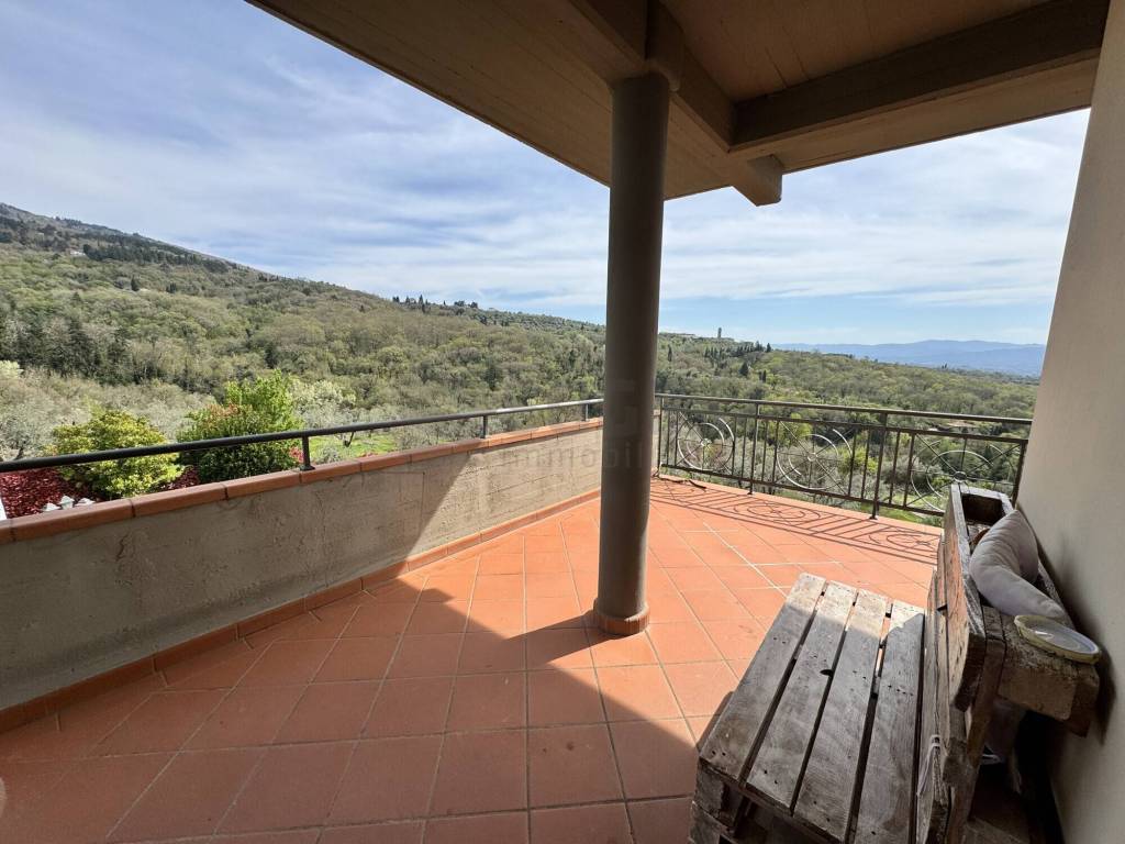 appartamento in vendita a Reggello in zona Donnini