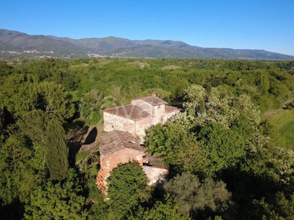 casa indipendente in vendita a Reggello