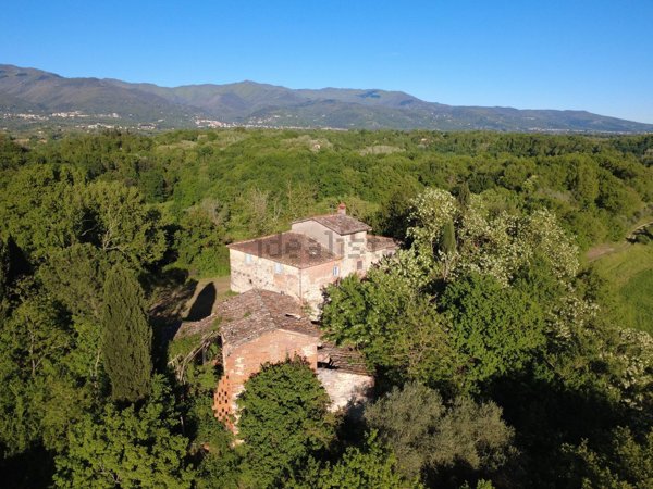 casa indipendente in vendita a Reggello