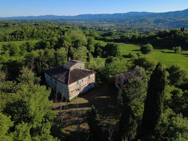casa indipendente in vendita a Reggello