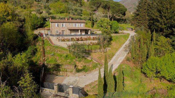 casa indipendente in vendita a Reggello