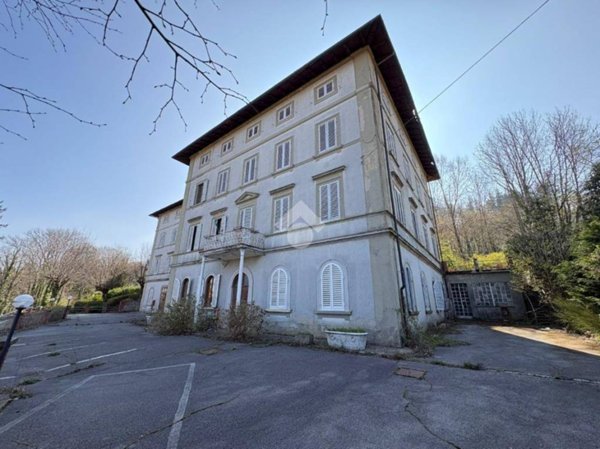 negozio in vendita a Reggello in zona Saltino