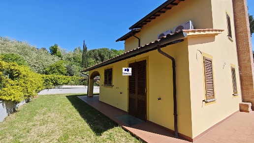 casa indipendente in vendita a Reggello in zona Leccio