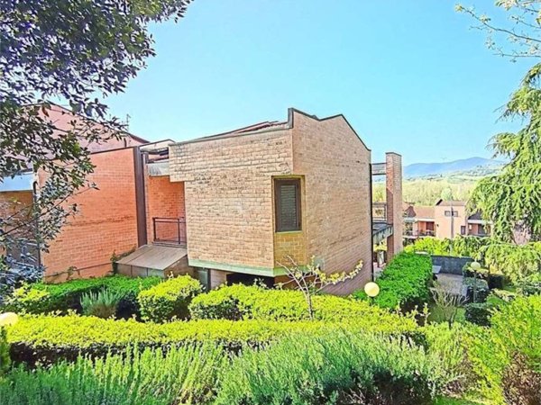 casa indipendente in vendita a Reggello in zona San Clemente