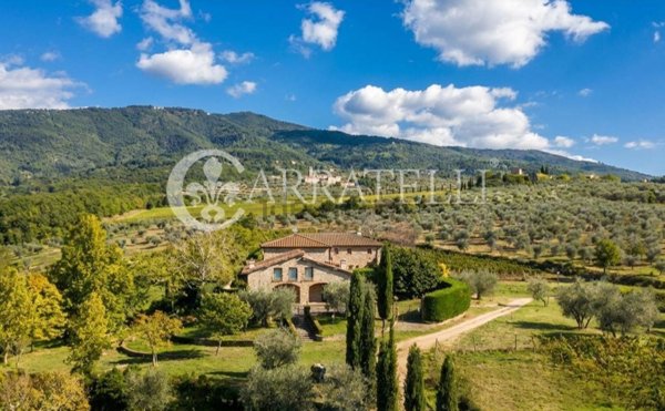 casa indipendente in vendita a Reggello