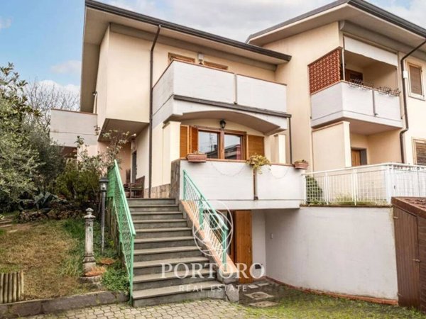 casa indipendente in vendita a Reggello