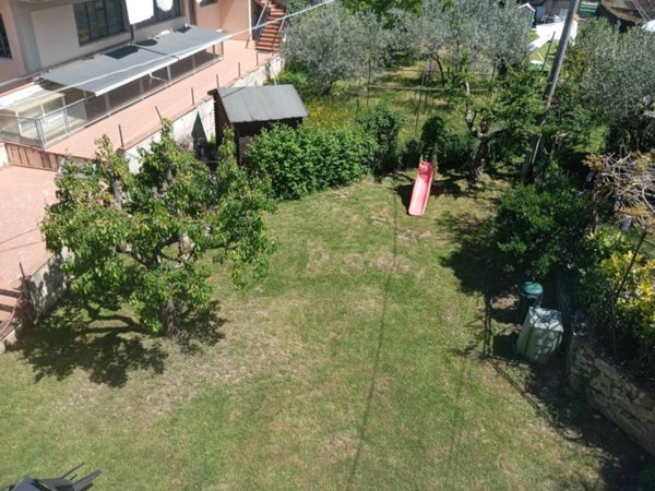 appartamento in vendita a Reggello in zona Pietrapiana