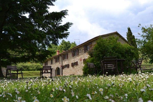 locale di sgombero in vendita a Reggello
