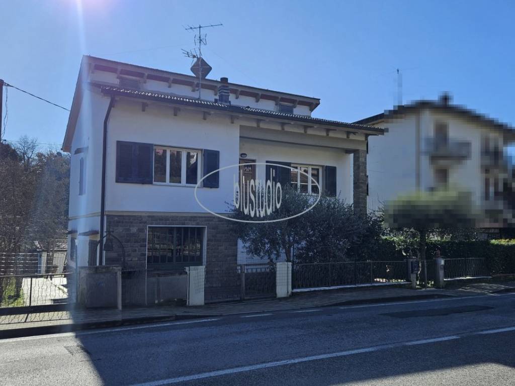 casa indipendente in vendita a Reggello in zona Vaggio