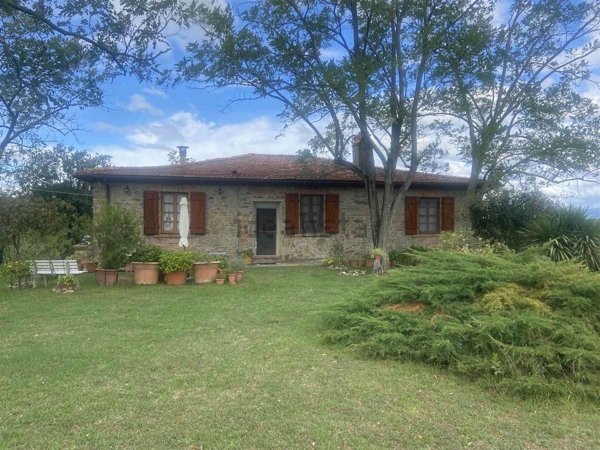 villa in vendita a Reggello