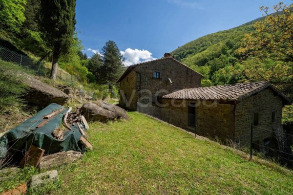 casa indipendente in vendita a Reggello