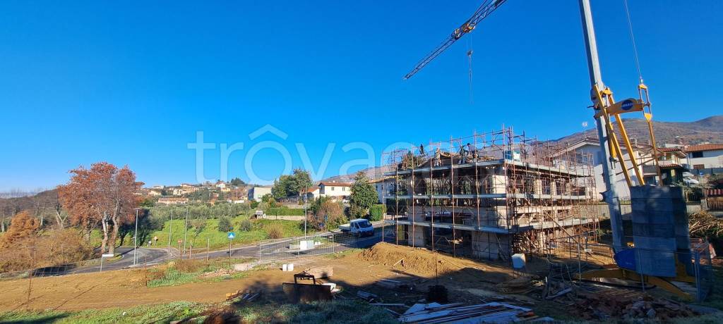 casa indipendente in vendita a Reggello in zona Cascia