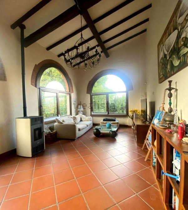 casa indipendente in vendita a Reggello