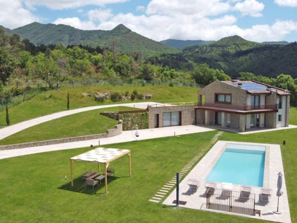 casa indipendente in vendita a Reggello