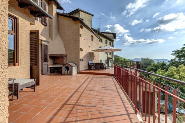 casa indipendente in vendita a Reggello in zona Tosi