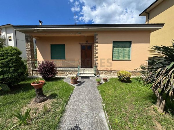 casa indipendente in vendita a Reggello in zona Matassino