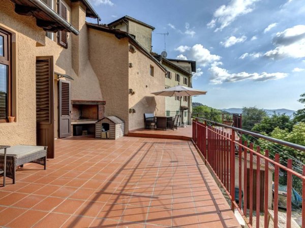 casa indipendente in vendita a Reggello in zona Tosi