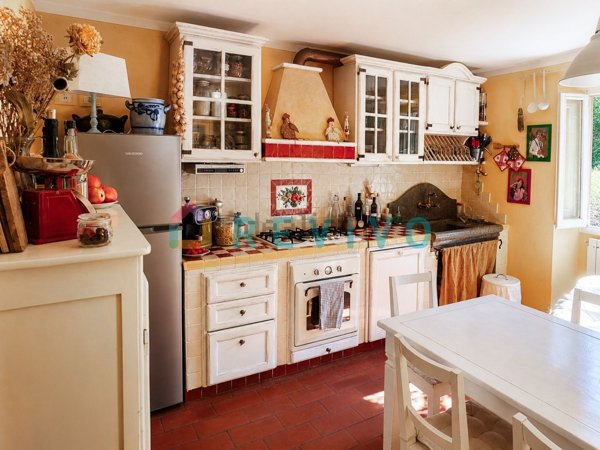 casa indipendente in vendita a Reggello
