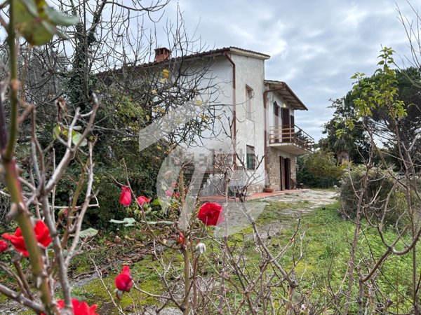 casa indipendente in vendita a Reggello