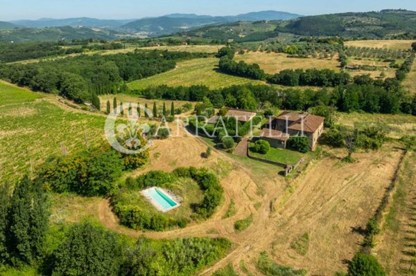 casa indipendente in vendita a Reggello