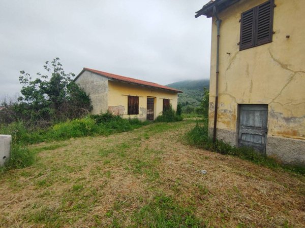 casa indipendente in vendita a Reggello