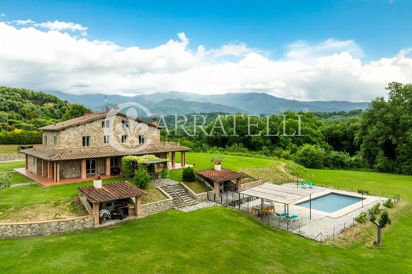 casa indipendente in vendita a Reggello