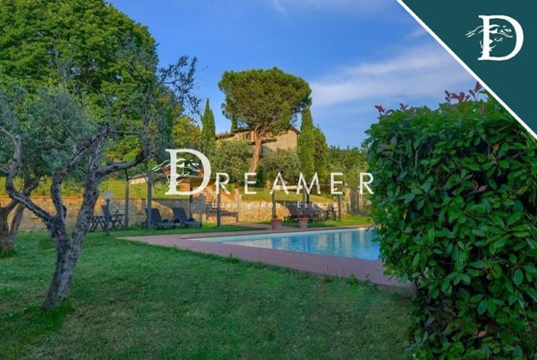 casa indipendente in vendita a Reggello in zona Cascia