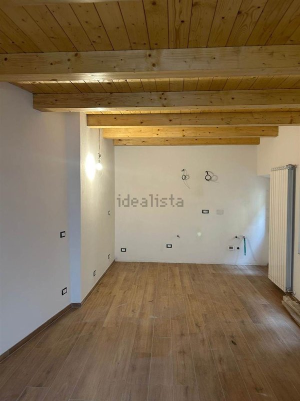 casa indipendente in vendita a Reggello