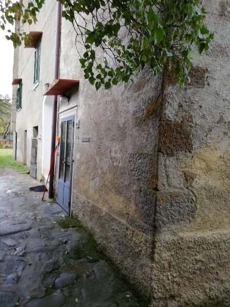 quadrivano in vendita a Reggello in zona Cascia
