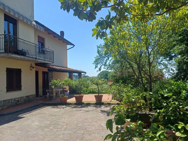 casa indipendente in vendita a Reggello in zona Cascia