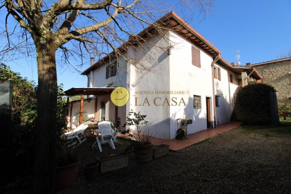 casa indipendente in vendita a Reggello in zona Cascia