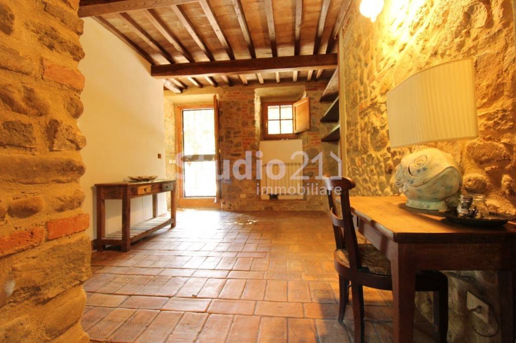 casa indipendente in vendita a Reggello in zona Leccio