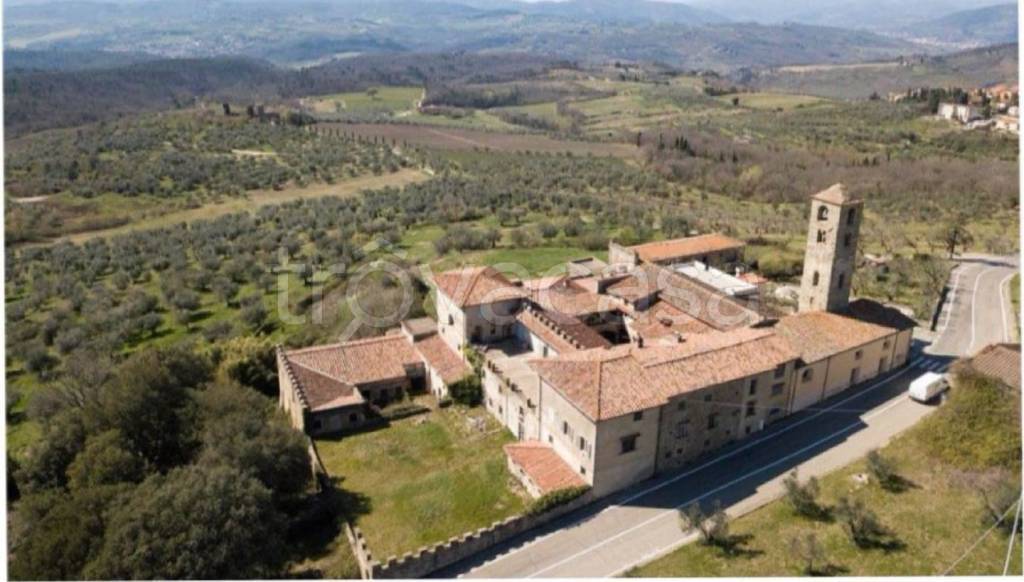 casa indipendente in vendita a Reggello in zona Donnini
