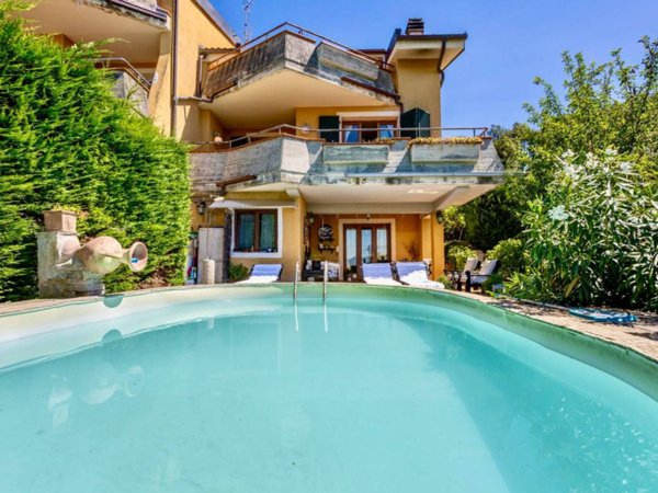 casa indipendente in vendita a Reggello in zona Cancelli