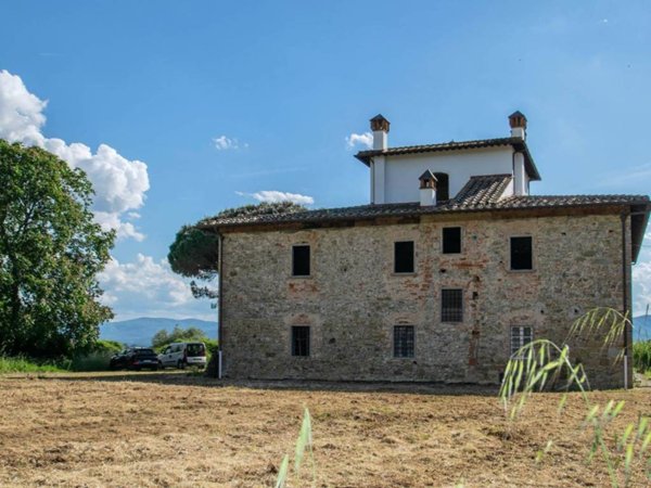 casa indipendente in vendita a Reggello in zona Pietrapiana